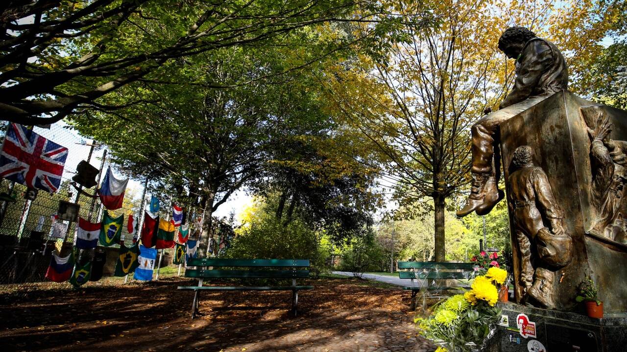 Die Gedenkstätte von Ayrton Senna in Imola. Die Gedenkstätte von Ayrton Senna in Imola.