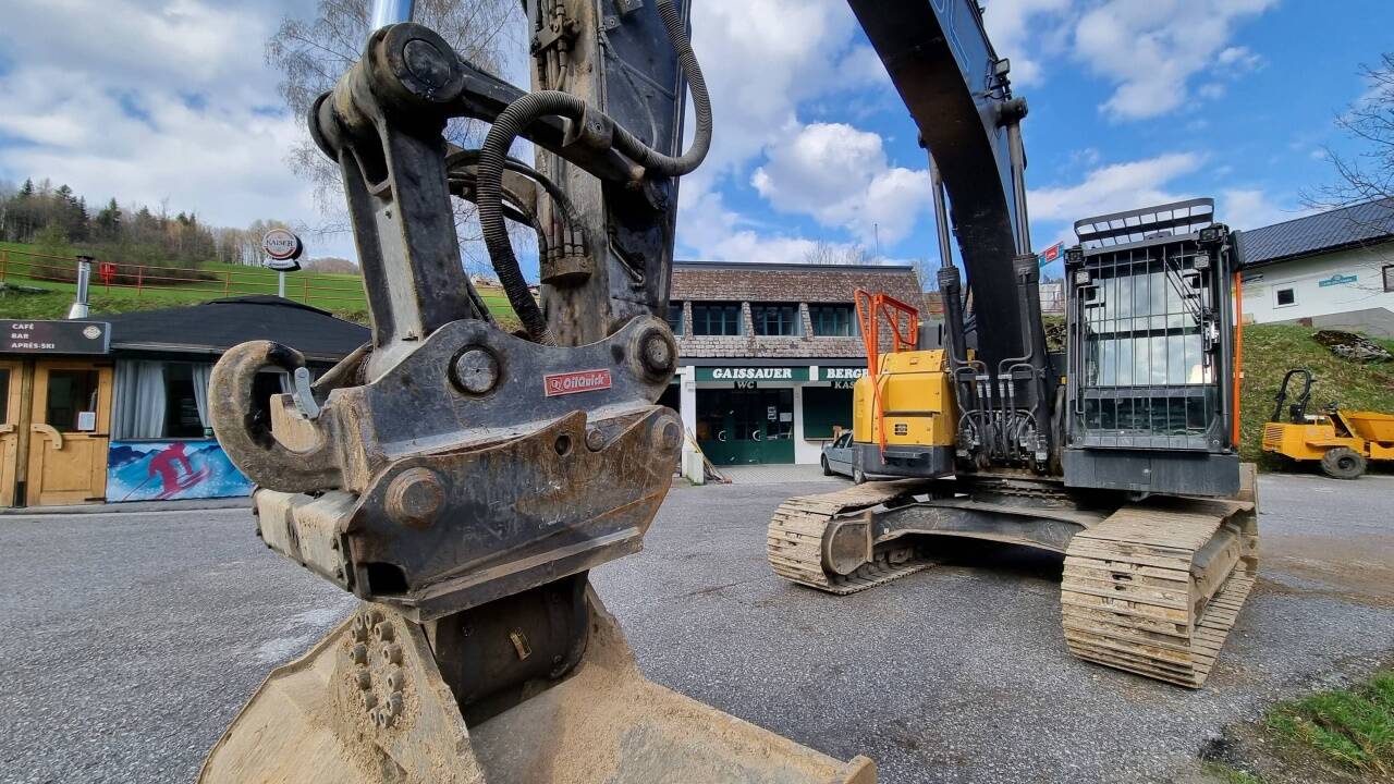 Die Bagger sind in Gaißau aufgefahren. Es gibt aber keine Abbruchgenehmigung für die Lifte. Die Bagger sind in Gaißau aufgefahren. Es gibt aber keine Abbruchgenehmigung für die Lifte.