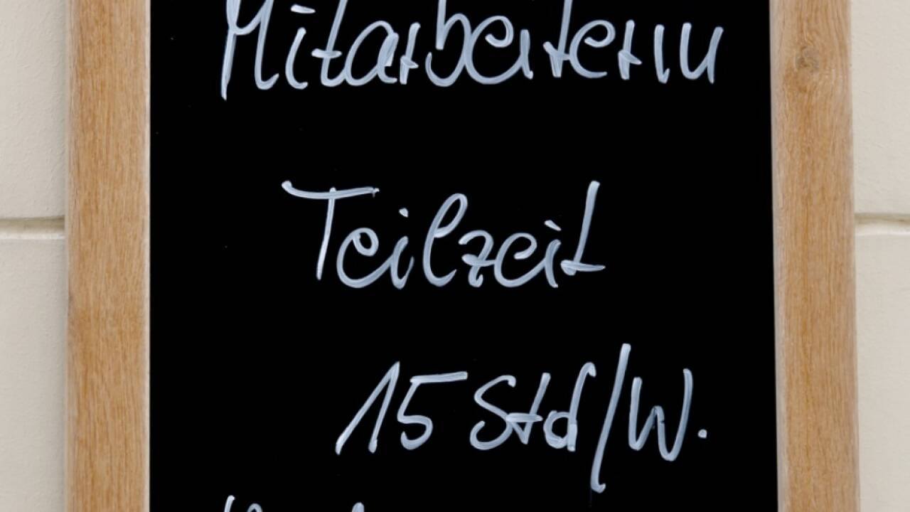 Arbeitslosigkeit betrifft öfter Menschen mit geringem Einkommen Arbeitslosigkeit betrifft öfter Menschen mit geringem Einkommen