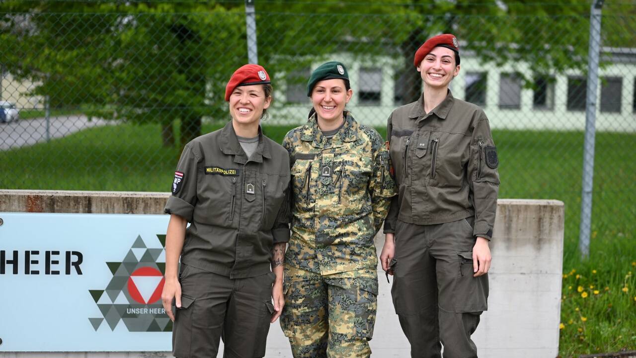 Die Soldatinnen Angelica, Dani und Sarah (v.l.n.r.) 