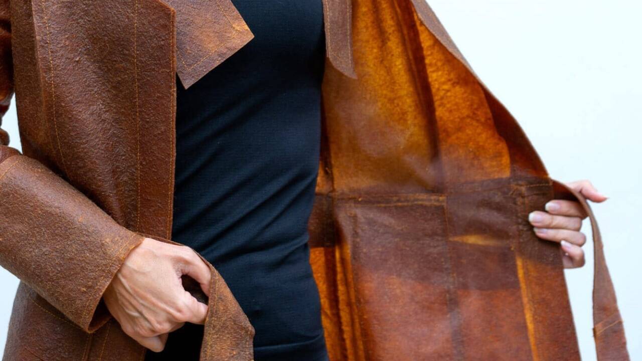 Ein Mantel aus der Experimentierküche von „Remix el Barrio“. Ein Mantel aus der Experimentierküche von „Remix el Barrio“.