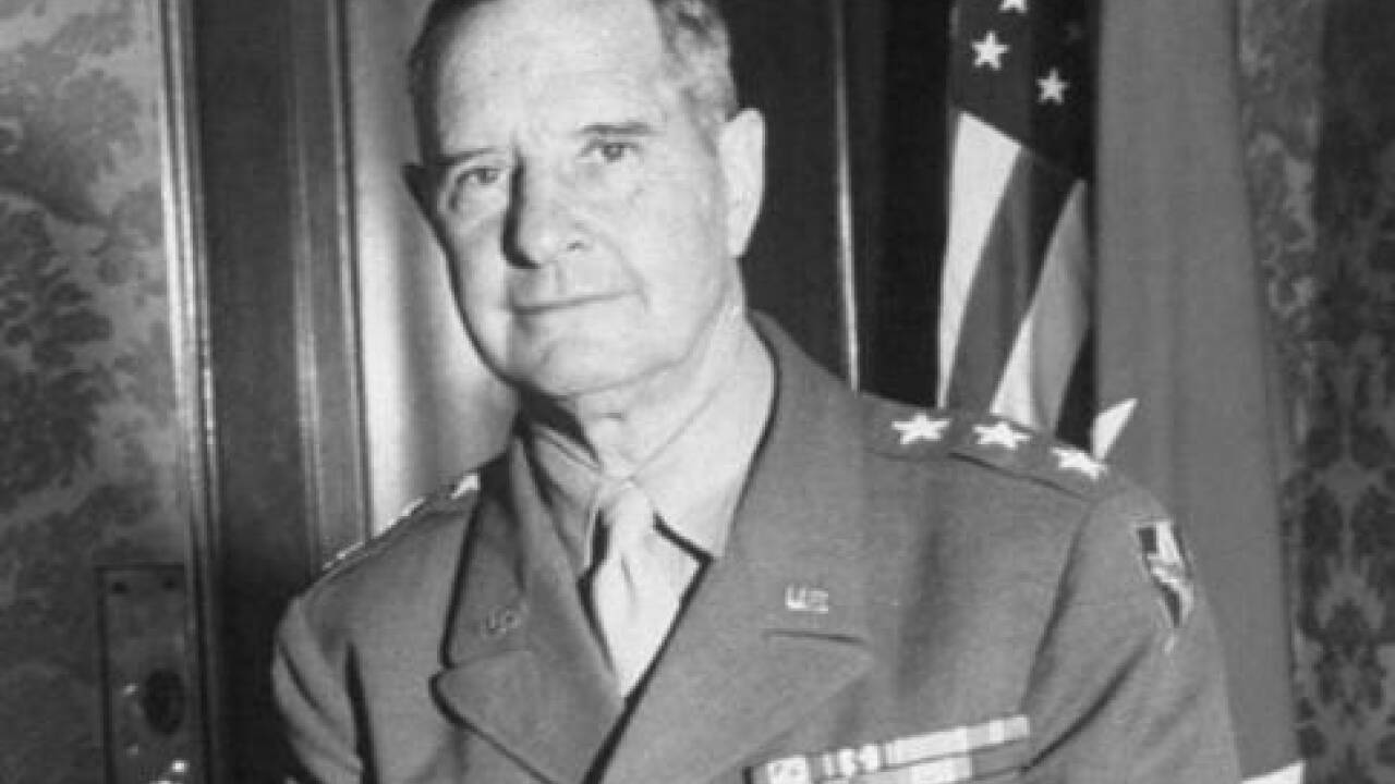 1947: General Geoffrey Keyes wird US-Hochkommissar in Österreich. 