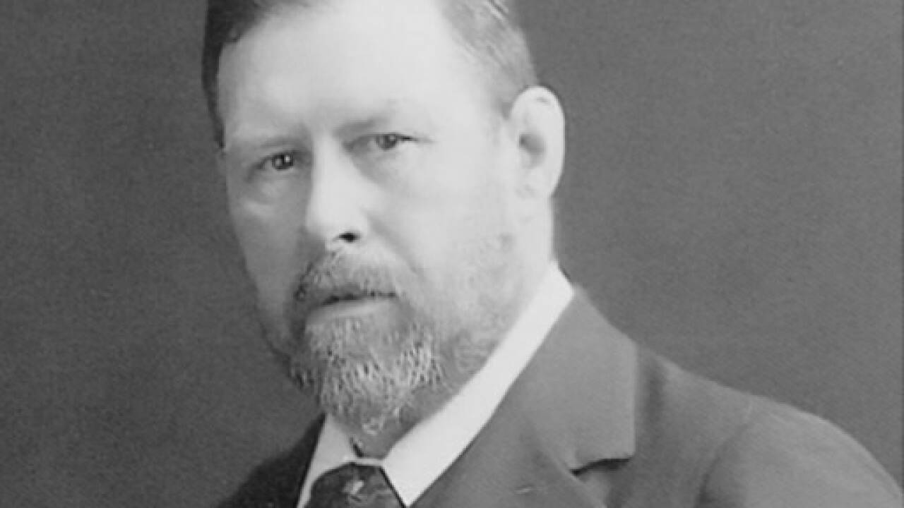 1897: Der Vampirroman „Dracula“ des irischen Autors Bram Stoker wird in London veröffentlicht. 1897: Der Vampirroman „Dracula“ des irischen Autors Bram Stoker wird in London veröffentlicht.
