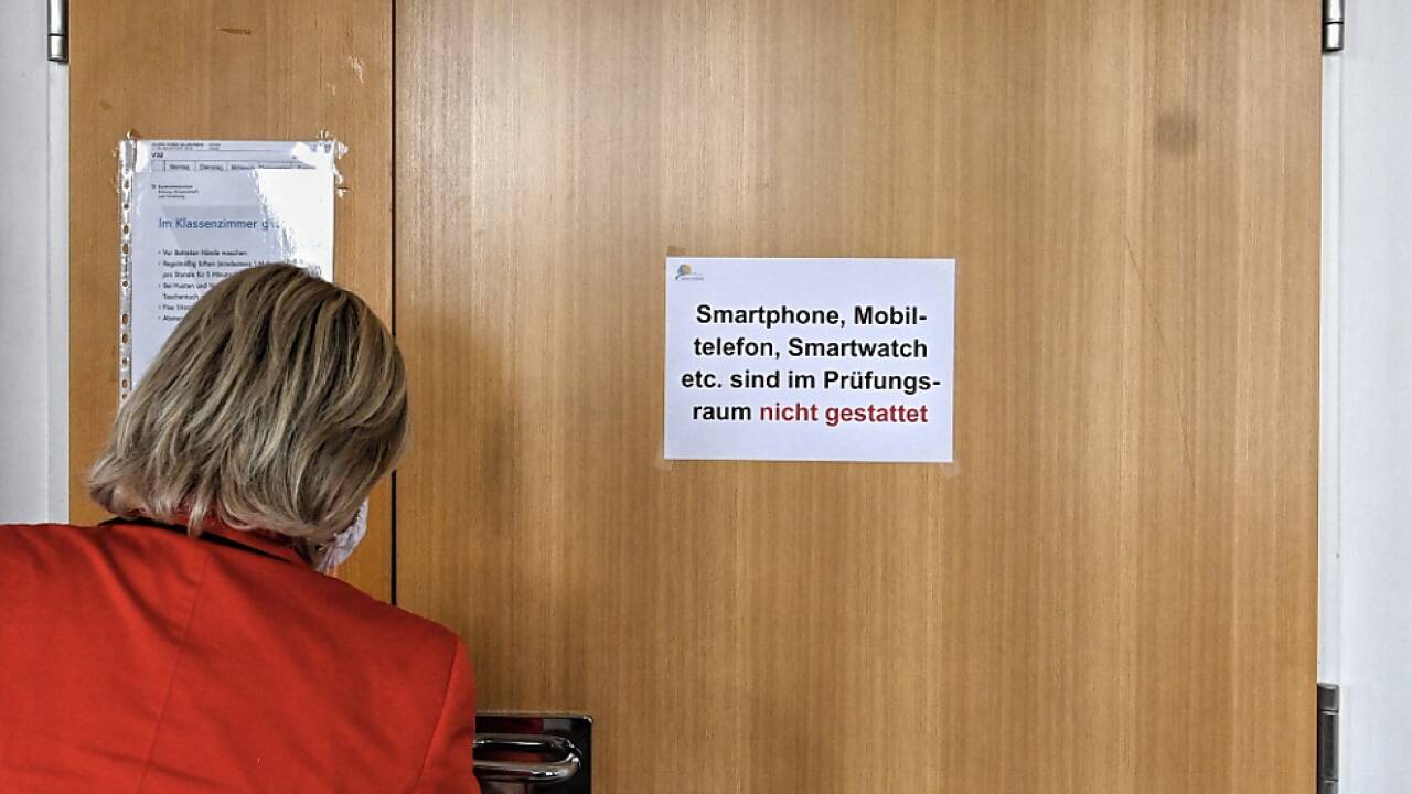 Letzte Etappe der schriftlichen Matura  Letzte Etappe der schriftlichen Matura