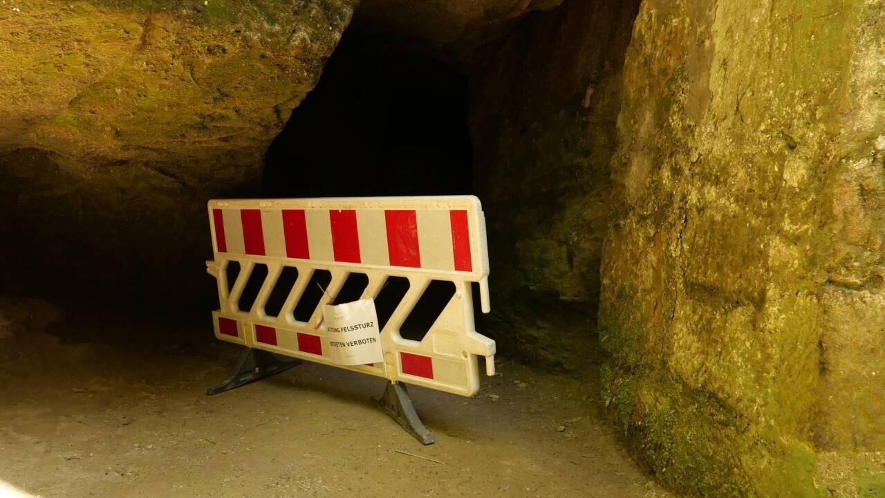 Blicke auf das steinerne Theater.  