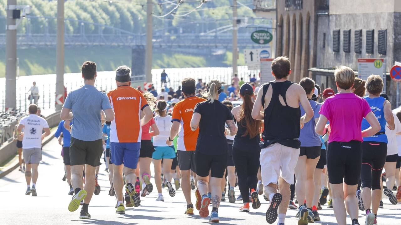 Stimmungsbilder vom Salzburg-Marathon, eingefangen von SN-Fotograf Robert Ratzer.   Stimmungsbilder vom Salzburg-Marathon, eingefangen von SN-Fotograf Robert Ratzer.