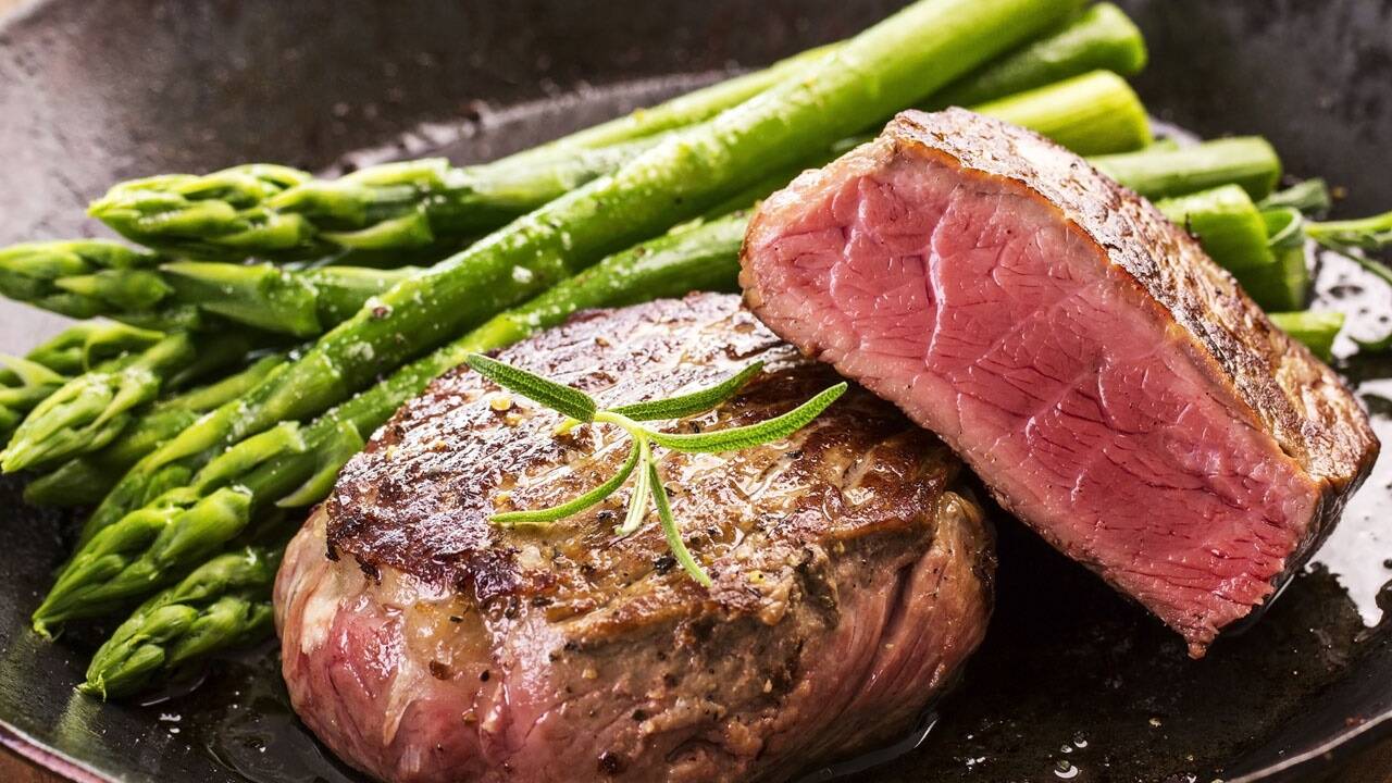 Wenn schon Steak, dann richtig – auch als Frau. 