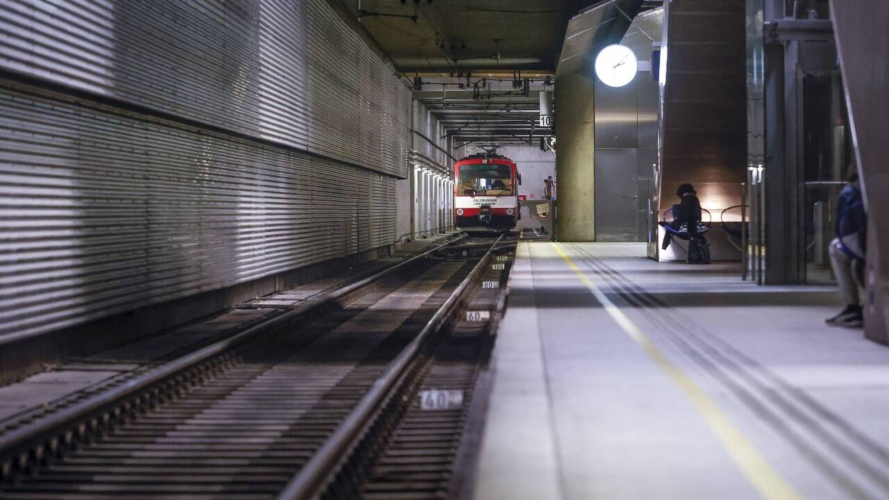 Derzeit endet die Lokalbahn unter dem Hauptbahnhof. Die Verlängerung Richtung Süden soll zumindest bis zur Akademiestraße unterirdisch erfolgen. Die Proponenten fordern eine oberirdische Lösung. 