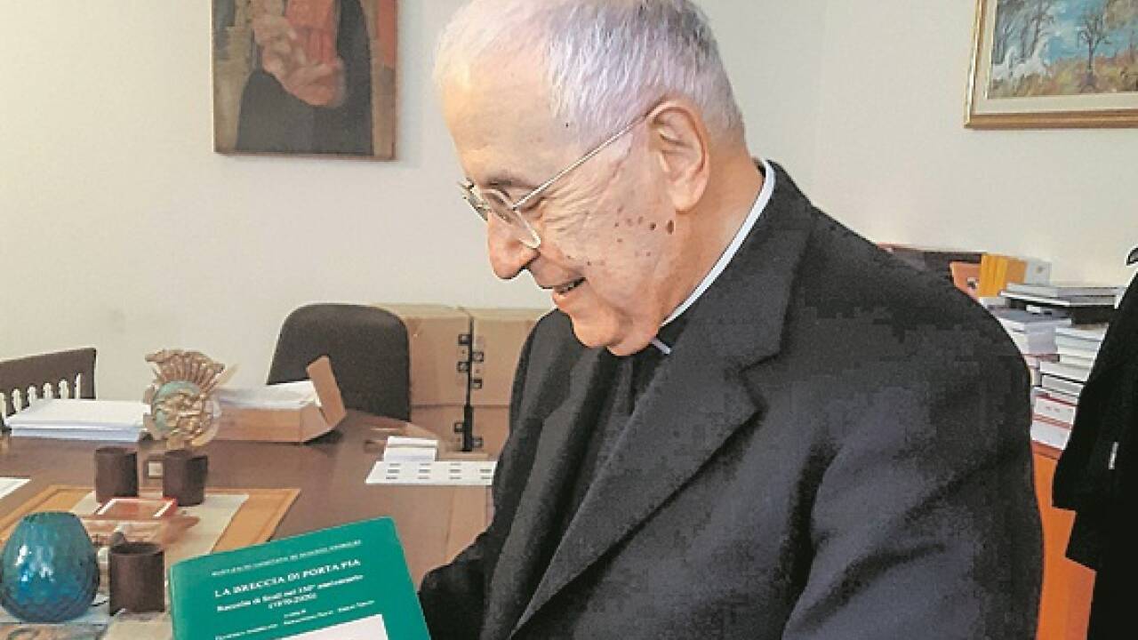 Bernard Ardura in seinem Büro im Vatikan. Bernard Ardura in seinem Büro im Vatikan.