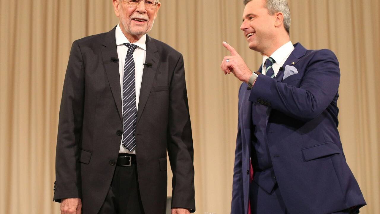 ...nachdem er bei der Präsidentschaftswahl 2016 gegen Norbert Hofer als Sieger hervorgegangen ist.  ...nachdem er bei der Präsidentschaftswahl 2016 gegen Norbert Hofer als Sieger hervorgegangen ist.