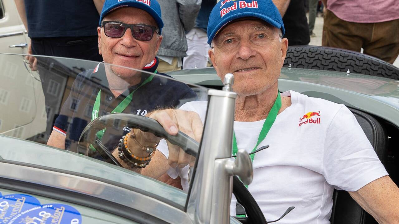 Motorsportlegende Dieter Quester und Othmar Schlager. 