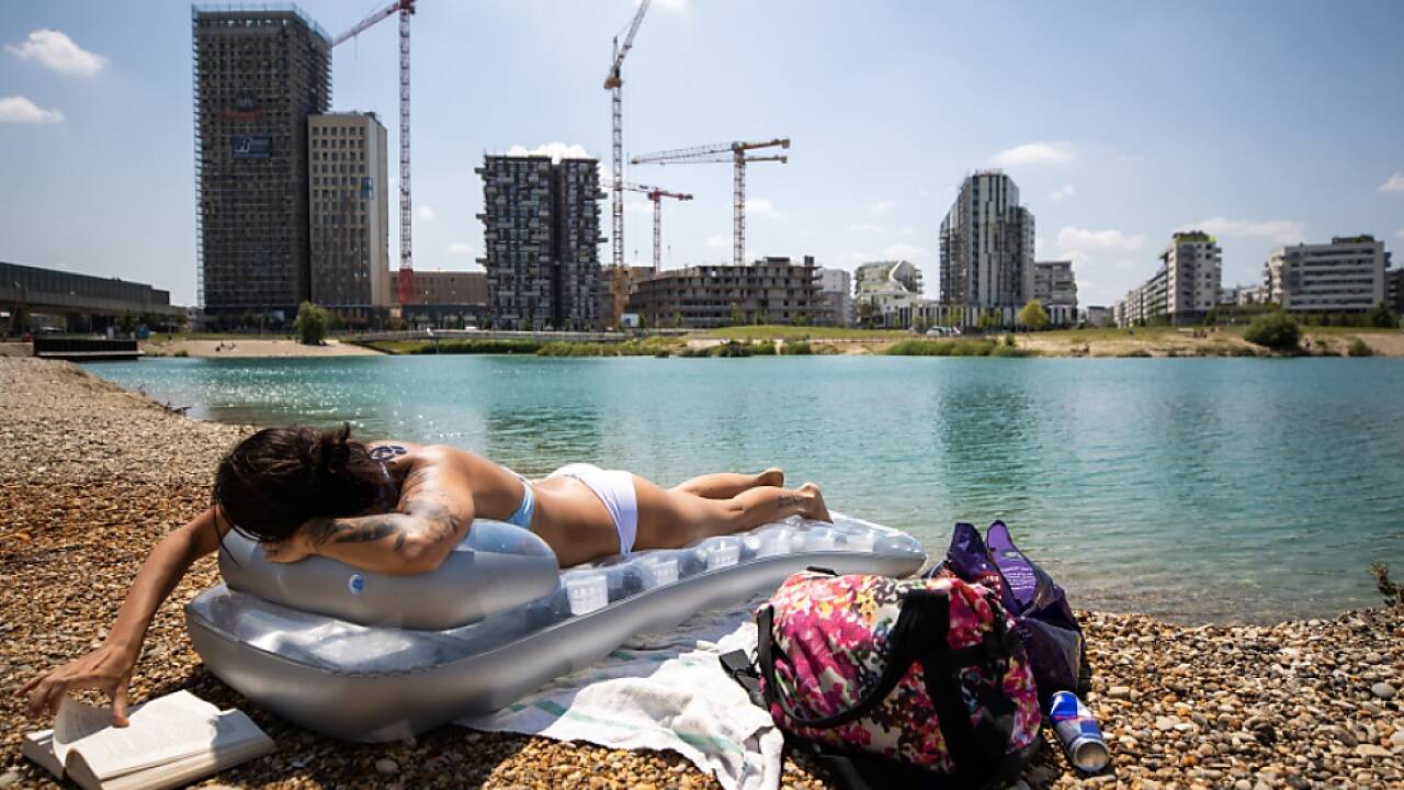Wiens Seestadt im Sommer ohne U-Bahn Wiens Seestadt im Sommer ohne U-Bahn