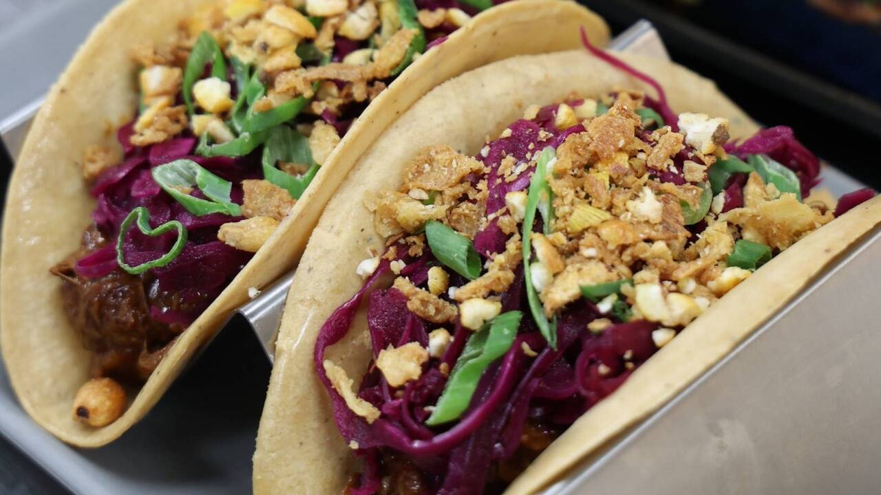 Auch Beef-Ripperl und Tacos in verschiedenen Versionen – zum Beispiel mit Pulled Beef – tischt das neue Team auf. 