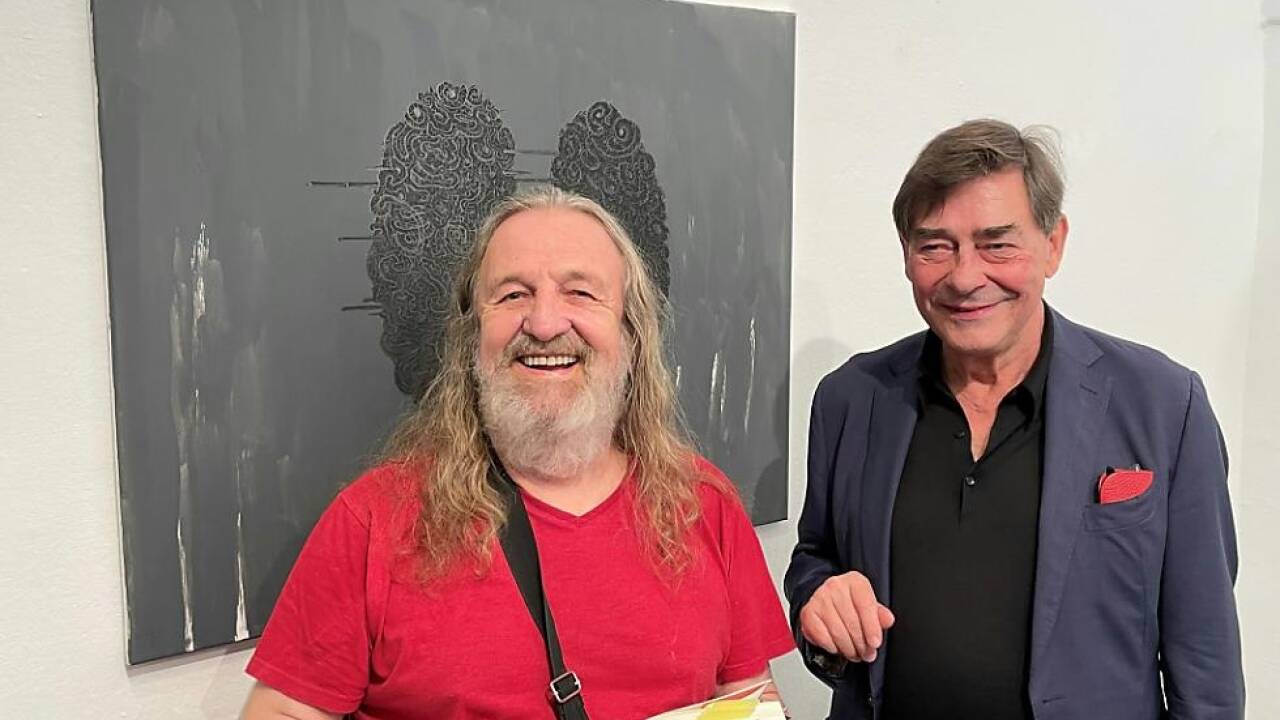 Kreatives Duo: Der Dichter Manfred Chobot und der Maler Walter Schmögner (r.) 