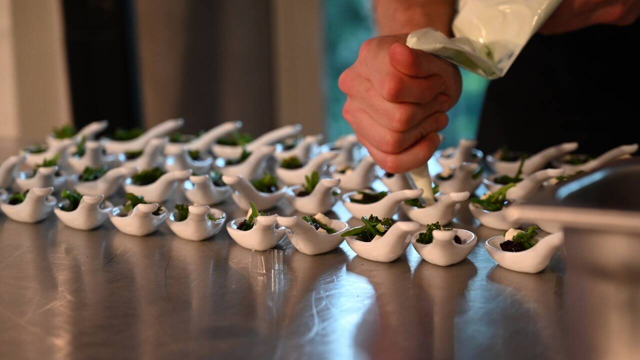 Livekochen im SN-Saal mit Roland Essl und Heidi Aichhorn.   Livekochen im SN-Saal mit Roland Essl und Heidi Aichhorn.