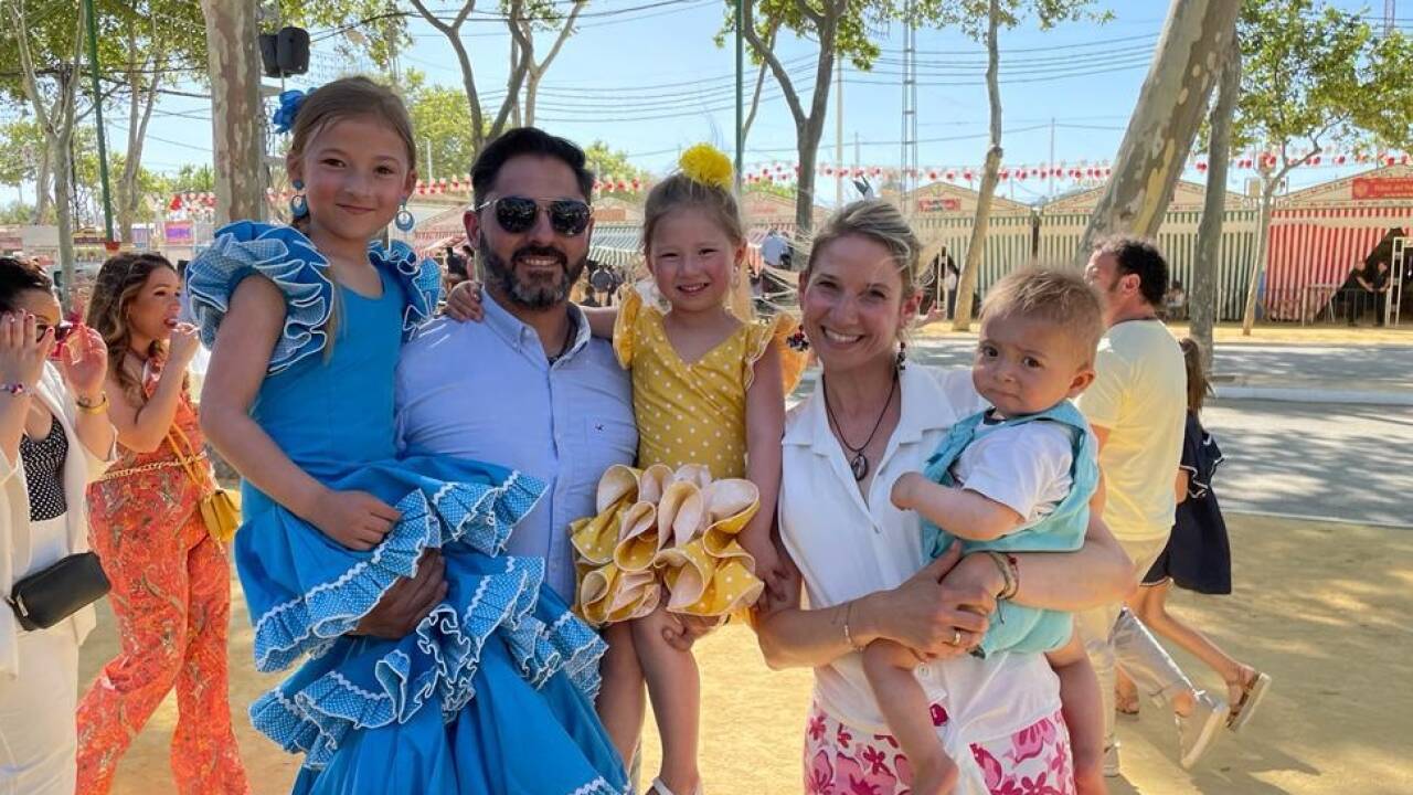 Die fünfköpfige Familie lebt nun in Spanien: (v. l. n. r.) Triana, Pablo, Mariella, Hanna und Nico. 