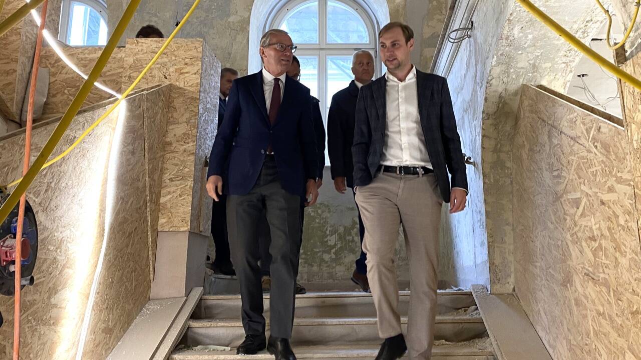 LH Wilfried Haslauer und Andreas Striegel (Hirmer Immobilien) im Hotel Straubinger. 