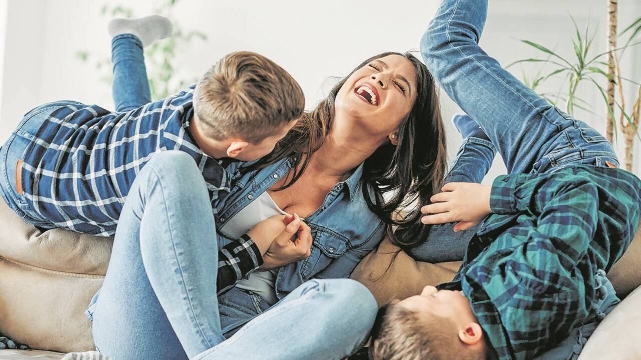 In Österreich sagt etwa jede vierte Mutter, dass sie zu wenig Zeit mit ihren Kindern verbringt. 