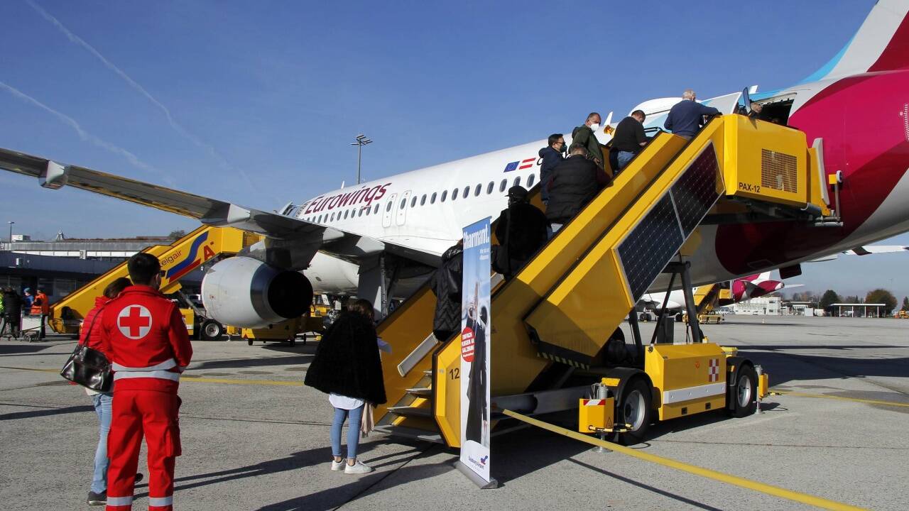 Am Samstag und Sonntag wurden etliche Eurowings-Flüge gestrichen (Symbolbild). 