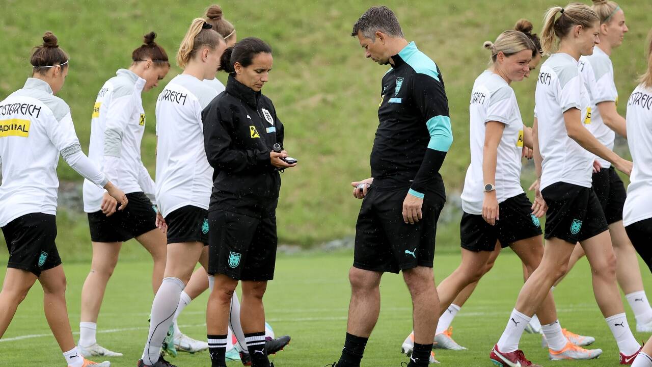 Das Nationalteam der Frauen beim Training. 