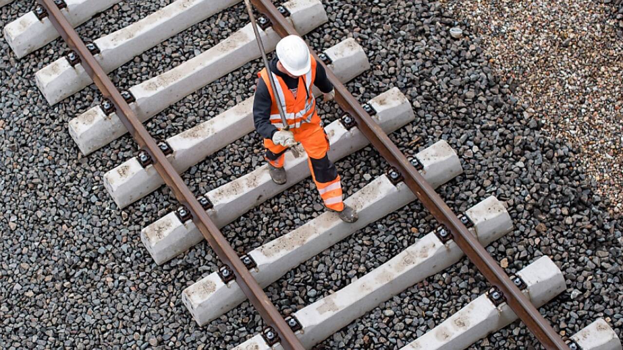 Die Arbeitsmarktreform ist noch nicht auf Schiene Die Arbeitsmarktreform ist noch nicht auf Schiene