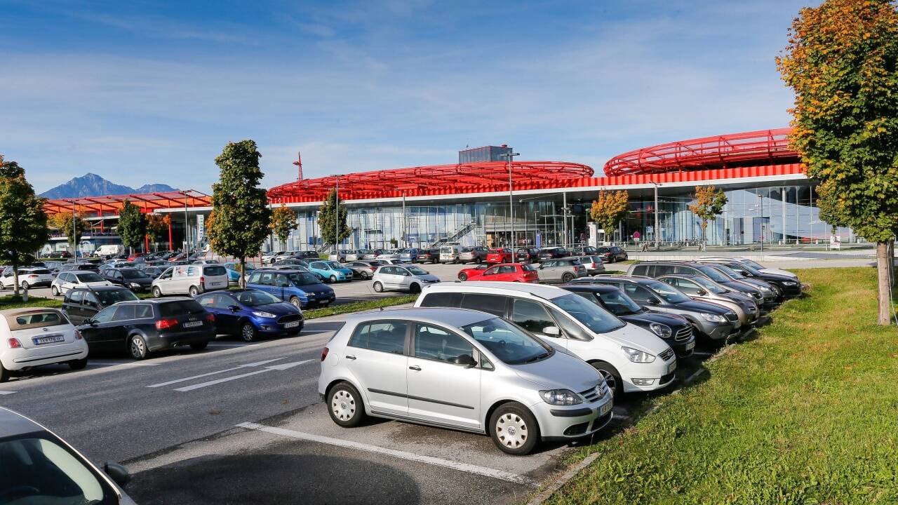 Der Europark in Salzburg-Taxham ist seit Jahren ein schwarz-grüner Streitfall in der Landesregierung (Archivbild). 