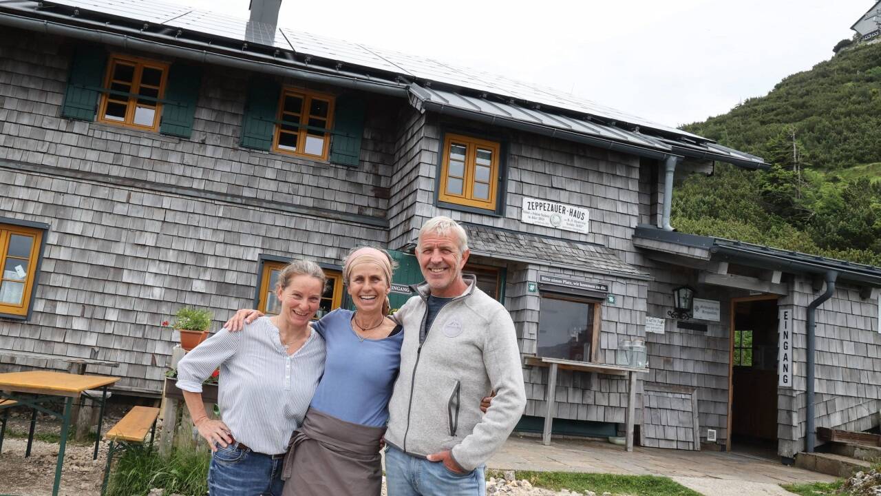 Das Team vom Zeppezauerhaus: Ingrid, Uschi und Anton. 
