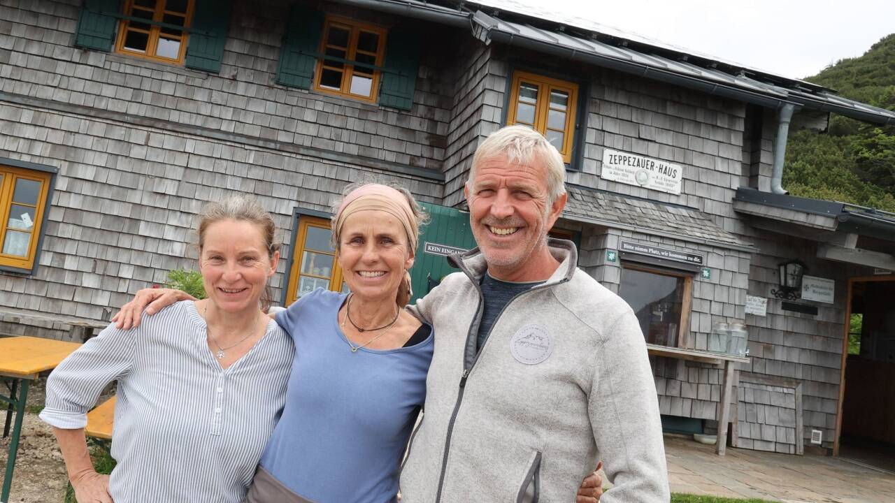 Das Team vom Zeppezauerhaus: Ingrid, Uschi und Anton. 