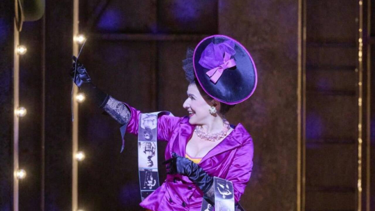Bartoli wirft sich bei ihrem szenischen Staatsopern-Debüt ins (bunte) Zeug 