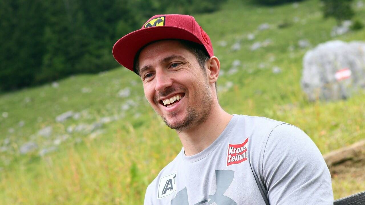 Marcel Hirscher lud auf "seiner" Stuhlalm zu Kaiserschmarrn und Talk