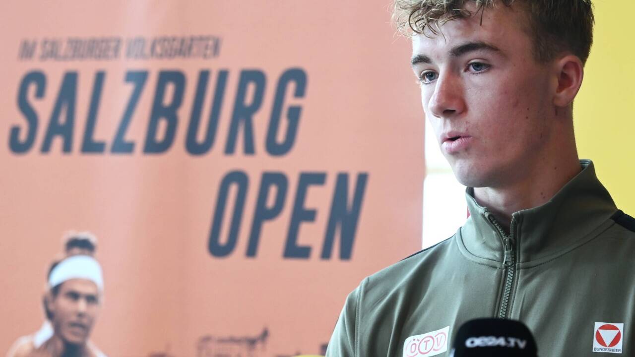 Lukas Neumayer fordert mit Gilles Simon die ehemalige Nummer sechs der Welt.  Lukas Neumayer fordert mit Gilles Simon die ehemalige Nummer sechs der Welt.