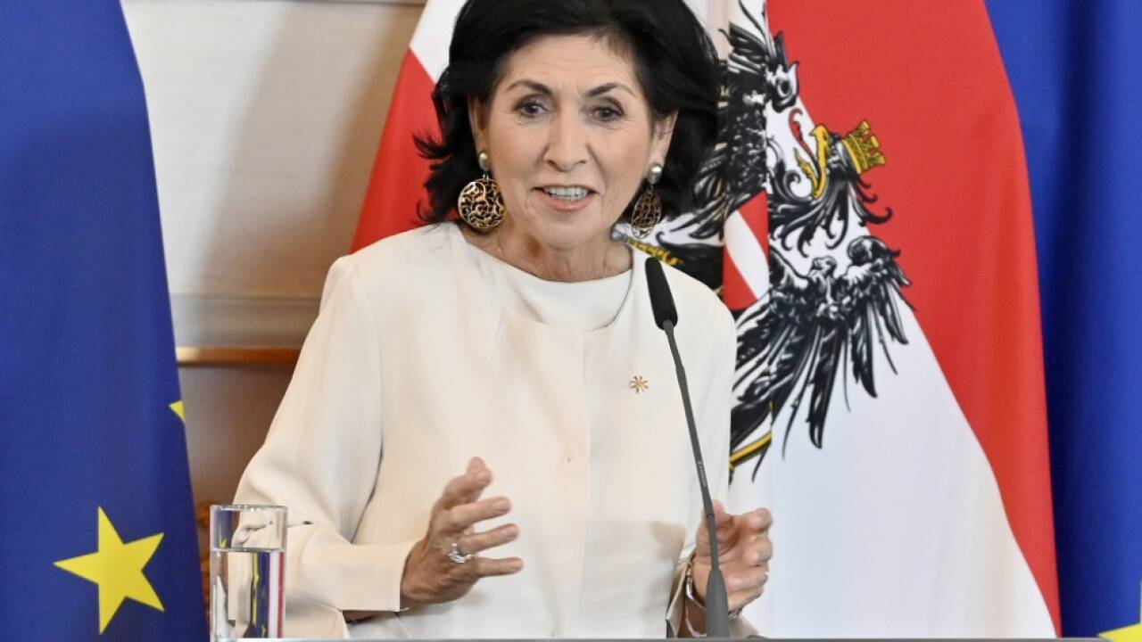 Danielle Spera ist nun Trägerin des Goldenen Verdienstzeichens Danielle Spera ist nun Trägerin des Goldenen Verdienstzeichens