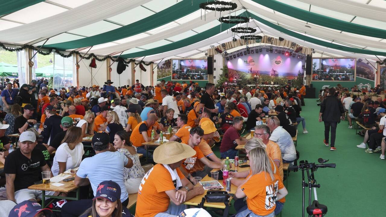 Ärger mit Fans am Ring.  
