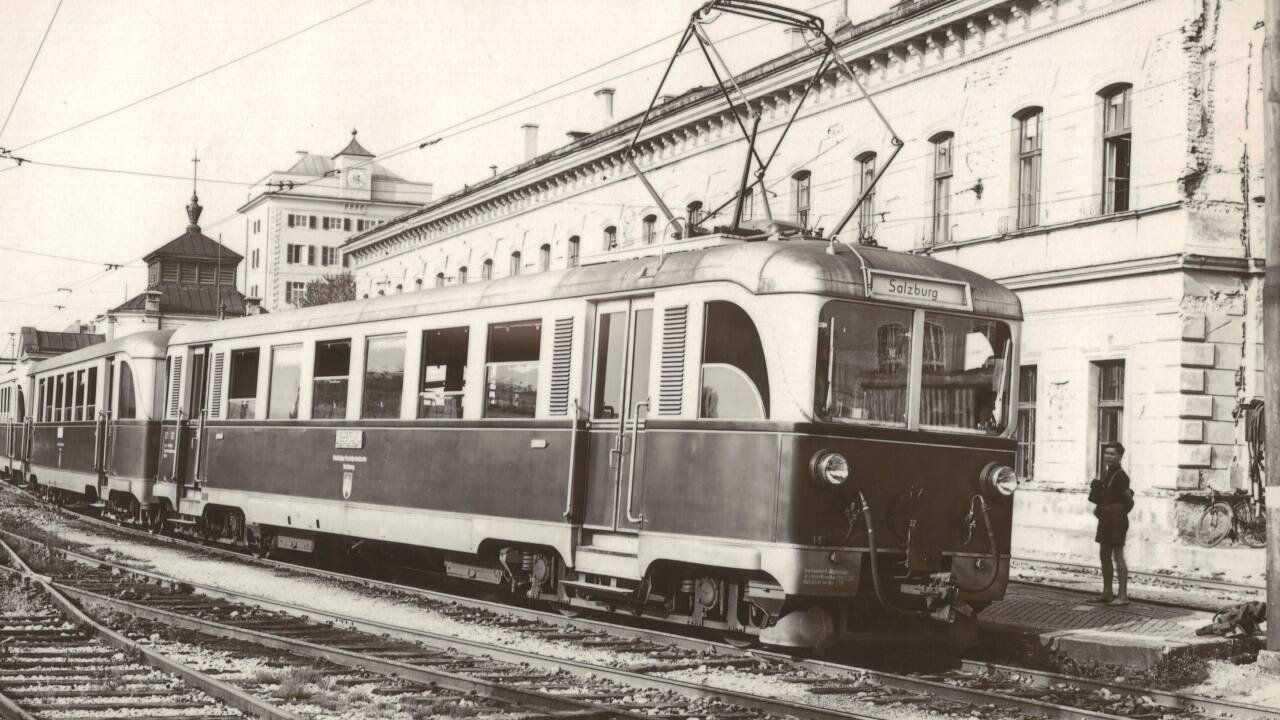 Der Salzburger Lokalbahnhof (heute Südtiroler Platz).  