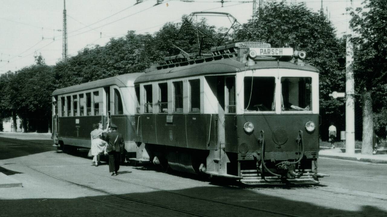 Haltestelle Kiesel in der Rainerstraße. 