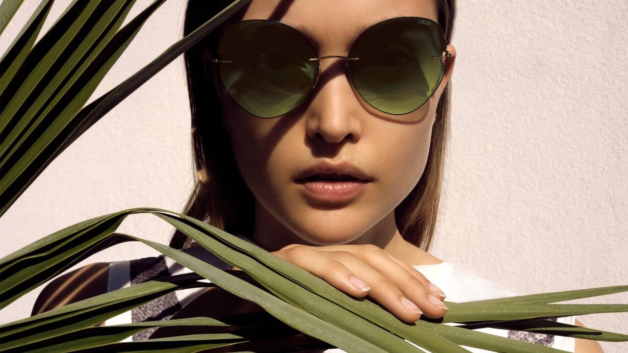 Sonnenbrillen sind im Sommer unentbehrliche Accessoires. Sonnenbrillen aus Österreich erfreuen sich national und international großer Beliebtheit. 
