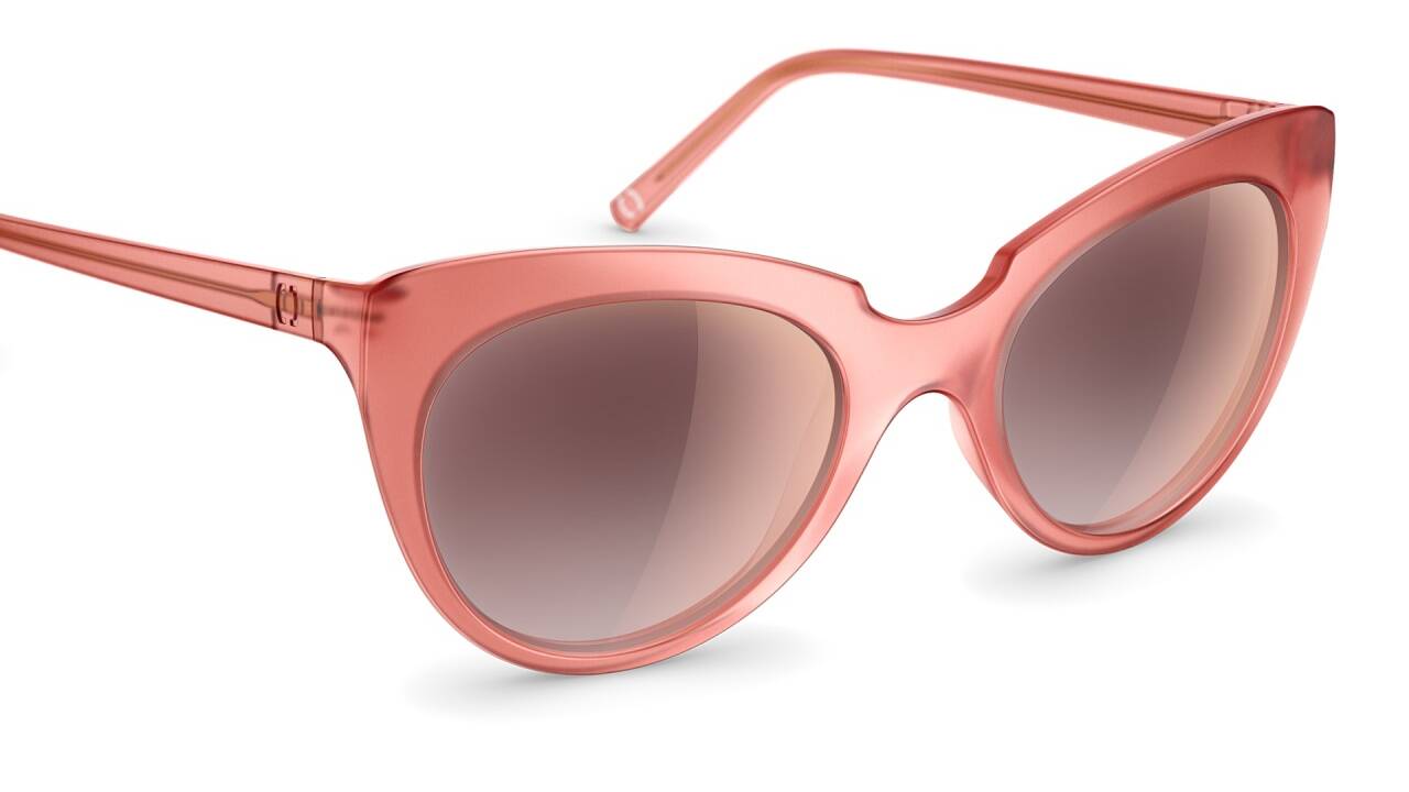 Durch die rosa Brille blicken lässt dieses Modell von Neubau Eyewear, 2016 gegründet und ganz im Zeichen von „sustainable avantgarde“ unterwegs. 