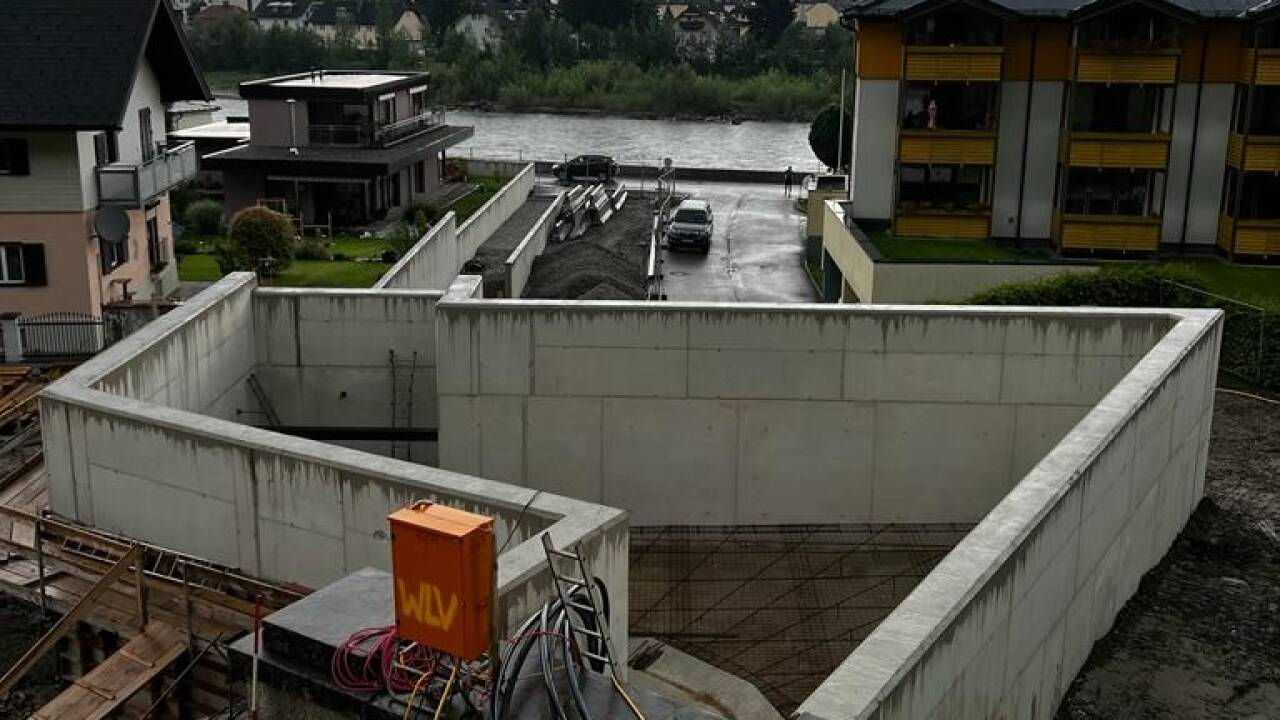 Das „Energievernichtungsbauwerk“ wird die Wucht des Hochwassers aus dem Rohr des Eggl-Riedel-Stollens bremsen, bevor es in die Salzach fließen darf. 