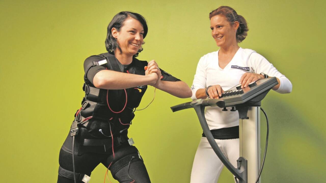 <strong>Fit werden</strong> mit dem EMS-Training im vita club. Bilder: SN/PERSONAL FITNESS  <strong>Fit werden</strong> mit dem EMS-Training im vita club. Bilder: SN/PERSONAL FITNESS