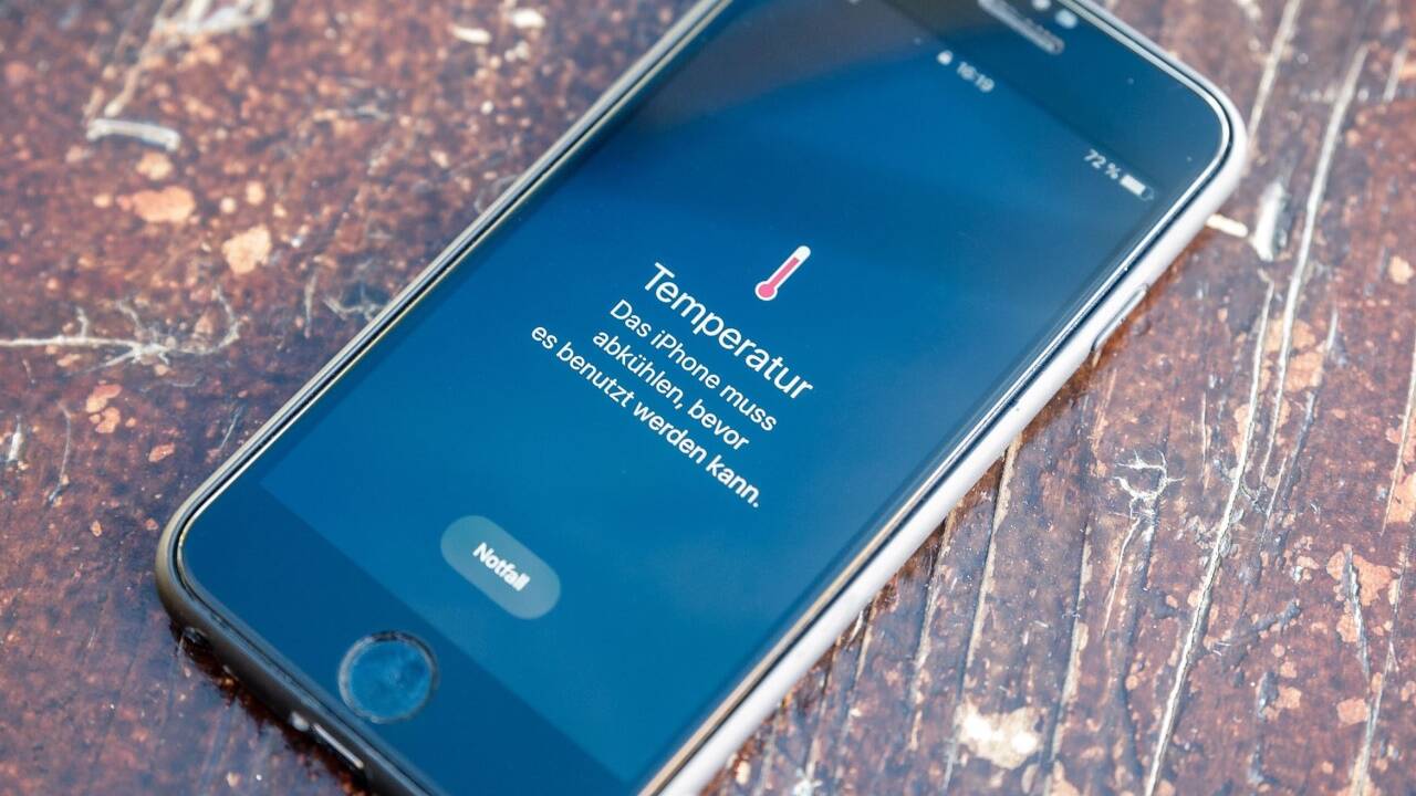 Apples iPhone warnt auch selbst davor, wird es ihm zu heiß.  Apples iPhone warnt auch selbst davor, wird es ihm zu heiß.