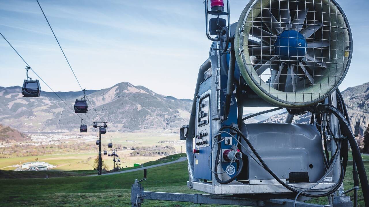 Stillstehende Schneekanonen: für die Wintersaison zweifellos der Worst Case. Stillstehende Schneekanonen: für die Wintersaison zweifellos der Worst Case.