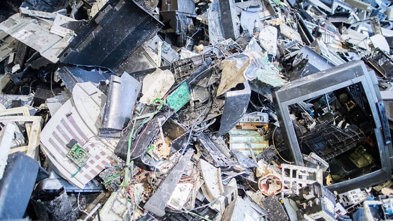 Staatlicher Bonus soll Elektroschrott-Berge reduzieren 