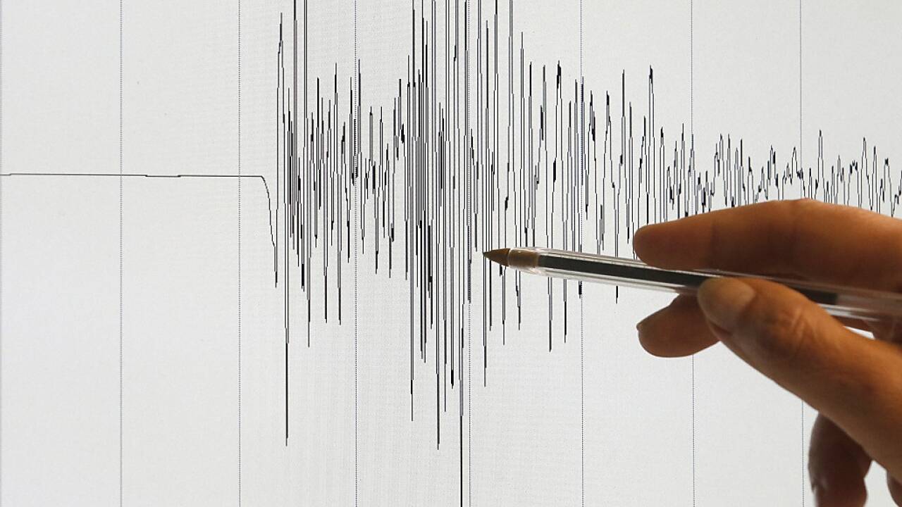 Erdstöße mit der Stärke 2,4 auf der Richterskala.  