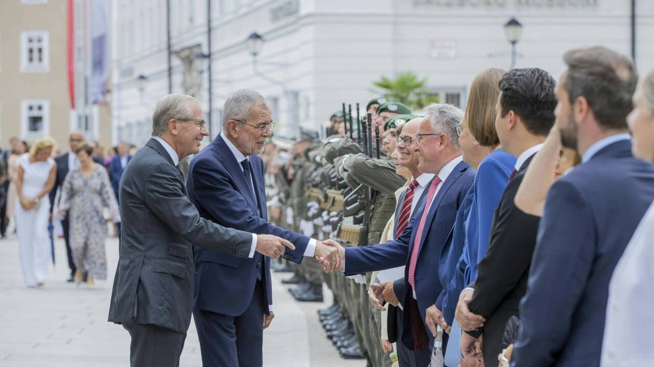 Landeshauptmann Wilfried Haslauer und Bundespräsident Alexander Van der Bellen im Rahmen der Eröffnungsfeier der Salzburger Festspiele.   Landeshauptmann Wilfried Haslauer und Bundespräsident Alexander Van der Bellen im Rahmen der Eröffnungsfeier der Salzburger Festspiele.