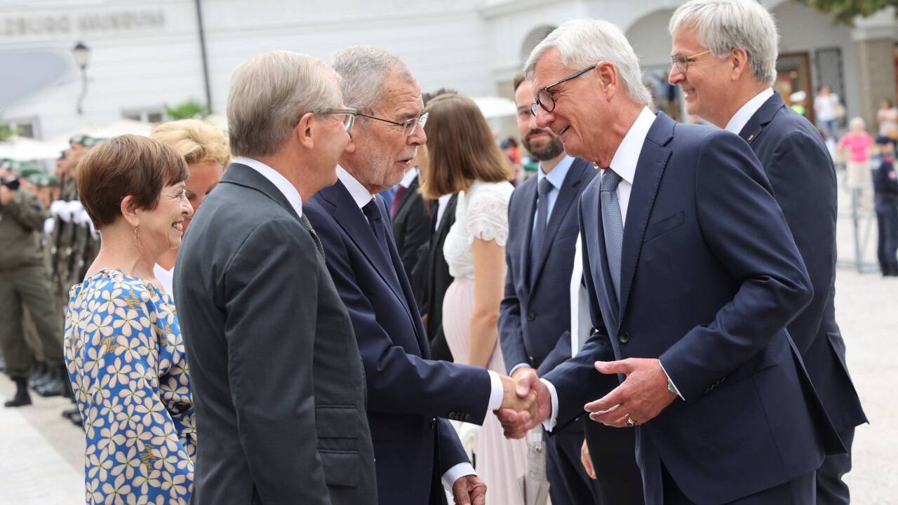 Bgm. Harald Preuner begrüßt Van der Bellen  Bgm. Harald Preuner begrüßt Van der Bellen