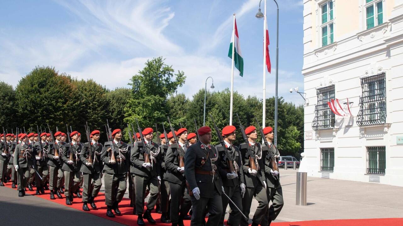 Die Garde des Bundesheeres rückt nur für Staats- und Regierungschefs aus. Ob sie gebraucht wird, entscheidet das Kanzleramt oder die Präsidentschaftskanzlei. 