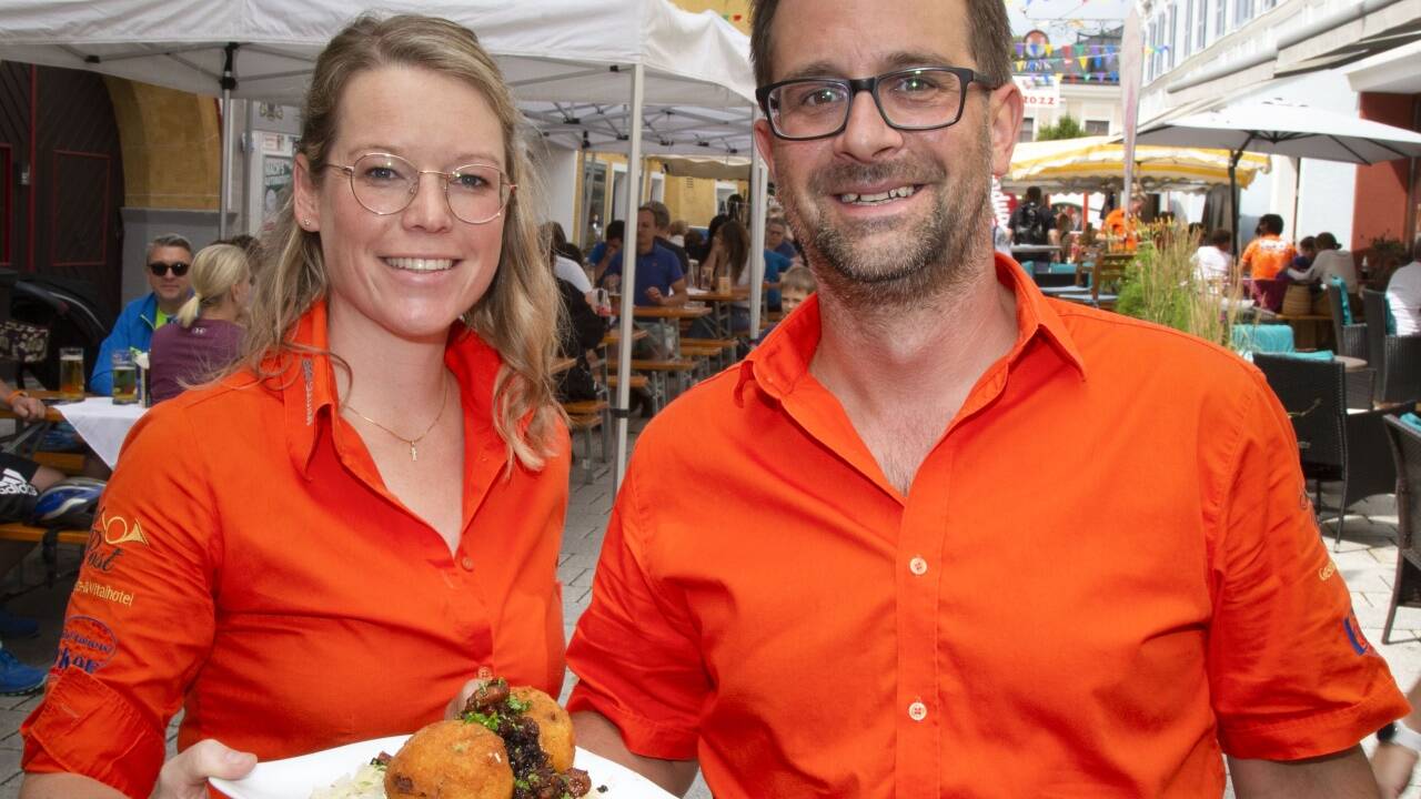 Organisator Markus Pichler und Gattin Sabine sind Knödelfans.  
