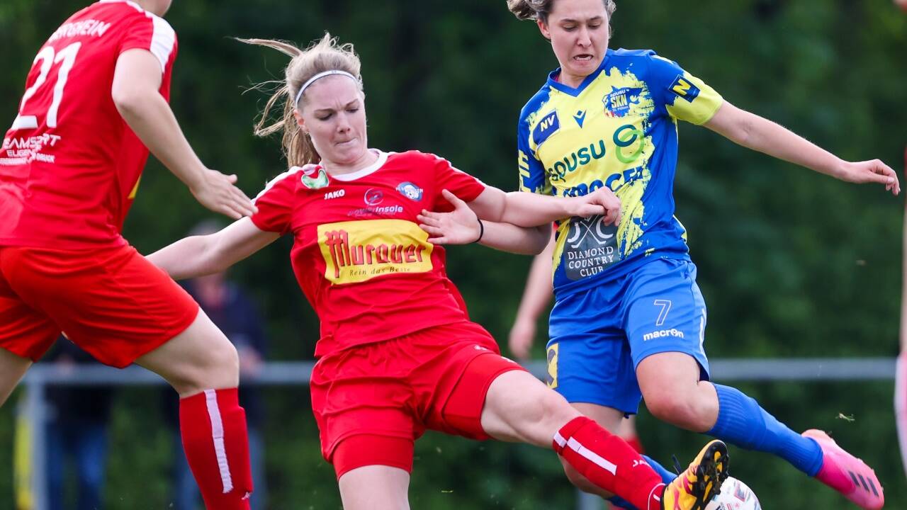 Eine Nationalspielerin für die Salzburger Frauenliga: Anna Zimmerebner (M., im Bergheim-Dress) wechselte zur SG Tennengau.  Eine Nationalspielerin für die Salzburger Frauenliga: Anna Zimmerebner (M., im Bergheim-Dress) wechselte zur SG Tennengau.