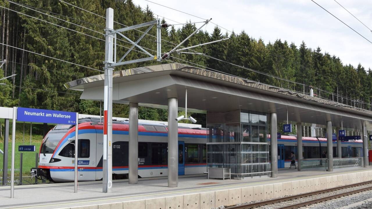 Der Ausbau der Mattitalbahn samt Modernisierung der Bahnhöfe Neumarkt, Steindorf und Friedburg ist abgeschlossen. 