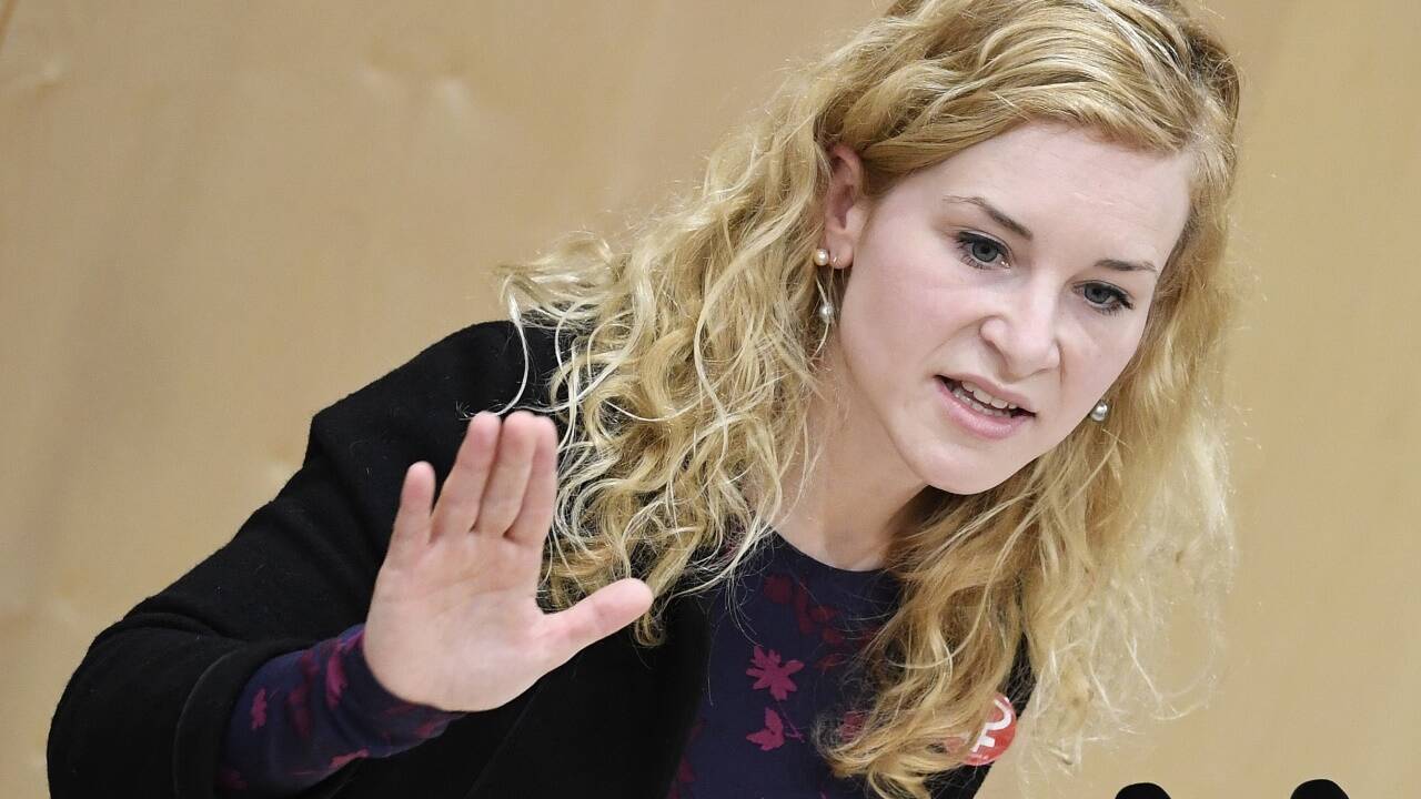 Vollzeit für Frauen müsse unterstützt werden, allerdings müsse Vollzeit langfristig eine „reduzierte Vollzeit sein“: SPÖ-Frauenchefin Eva-Maria Holzleitner. 